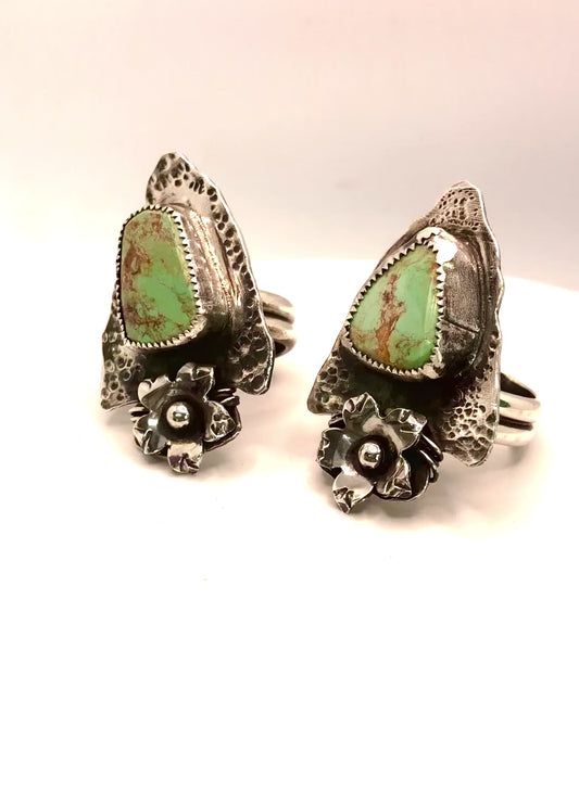 Floral Arrowhead Ring/Scarf slide